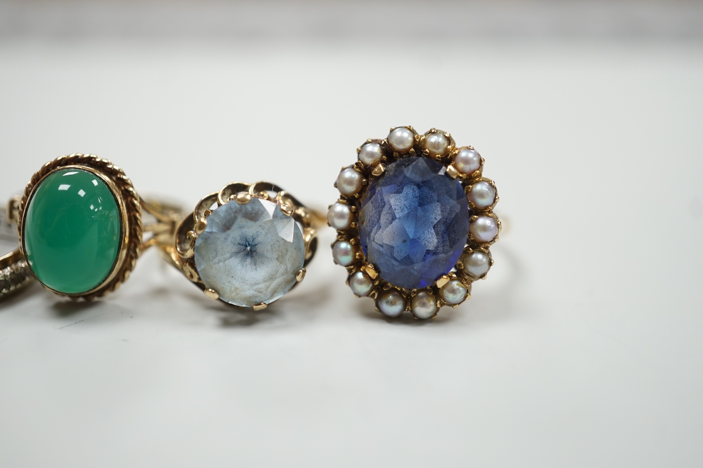 Four various 9ct and gem set dress rings, including chrysoprase cabochon, gross weight 13.3 grams.